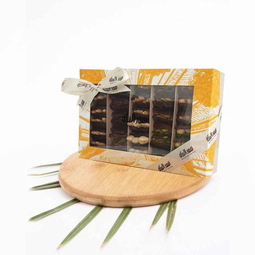 Dates Stuffed With Nuts ( M)