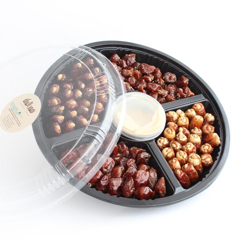 Mix Dates With nuts and Honey